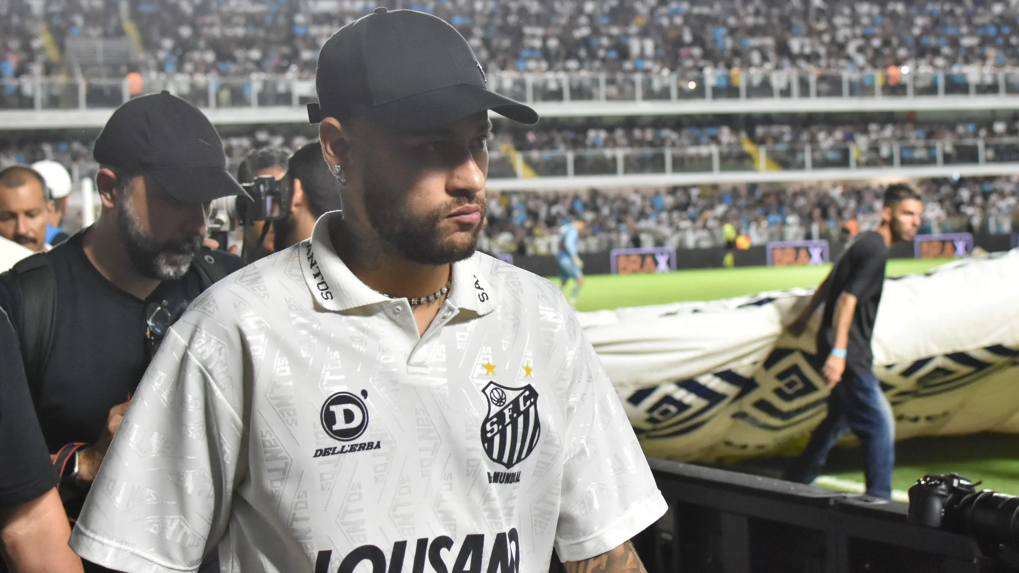 Neymar está na expectativa de uma chance no time de Ancelotti – Foto: Jota Erre/AGIF