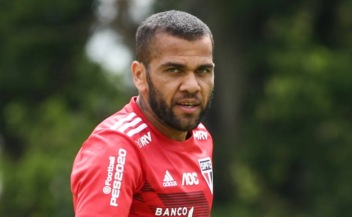 Acordo de milionário com Daniel Alves terá última parcela paga em dezembro de 2026