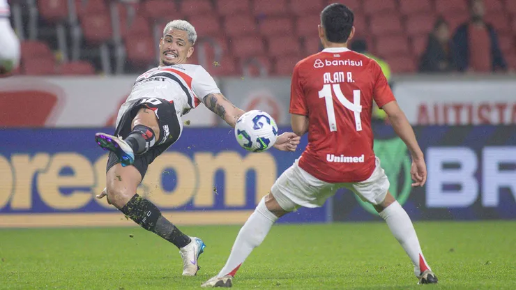 São Paulo enfrenta o Internacional pelo Brasileirão. Foto: Maxi Franzoi/AGIF
