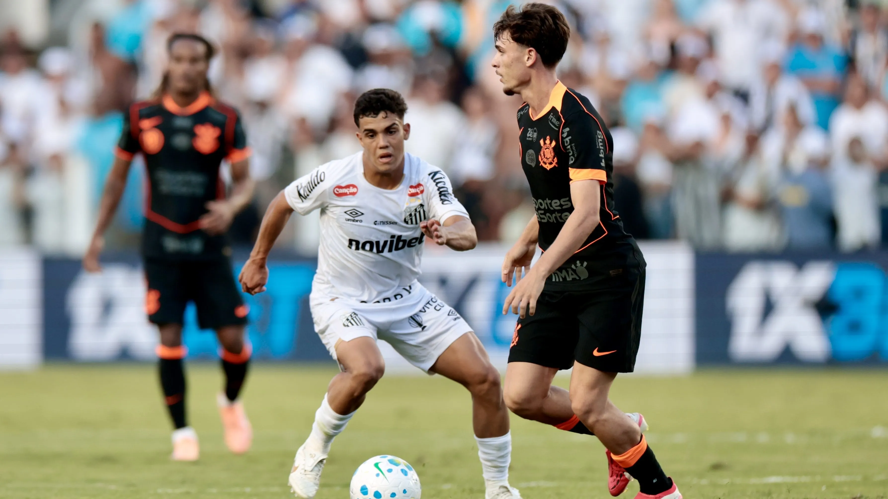 Breno  Bidon em ação pelo Timão –  Foto: Marcello Zambrana/AGIF