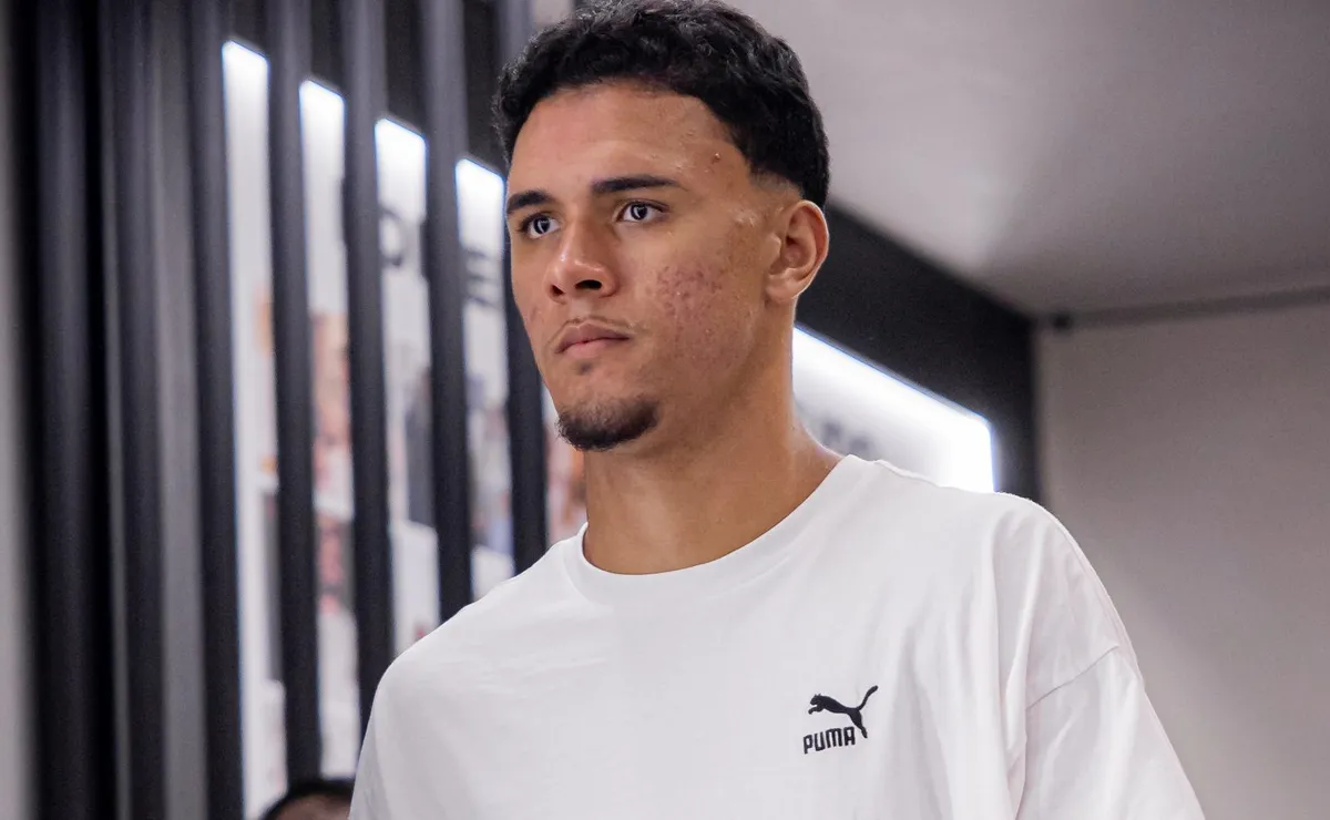 Santos não para em Diógenes e também quer renovar com João Pedro, destaque da base