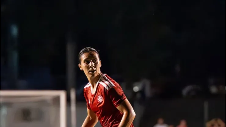 Julia Bianchi vai desfalcar as Gurias Coloradas - Foto: Lara Vantzen/Internacional