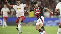Arrascaeta em ação pelo Flamengo contra o RB Bragantino - Foto: Alexandre Loureiro/AGIF