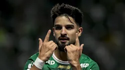 Flaco López comemorando gol pelo Verdão.