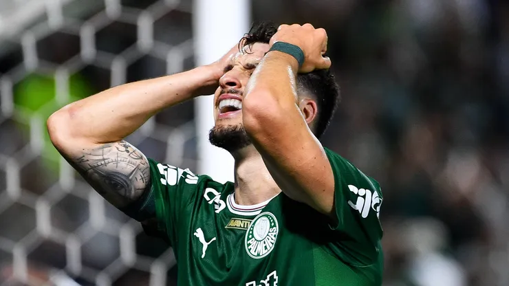 Piquerez deve ficar em recuperação de tornozelo até a Copa do Mundo, virando dúvida na seleção do Uruguai