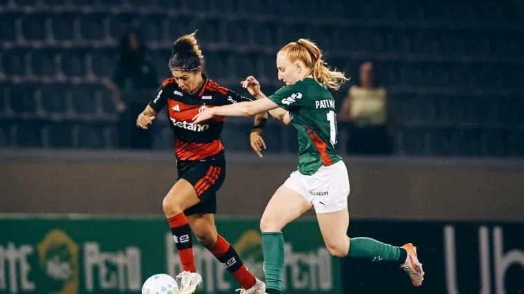 Cristiane e Pati Maldaner em jogo do Brasileirão Feminino