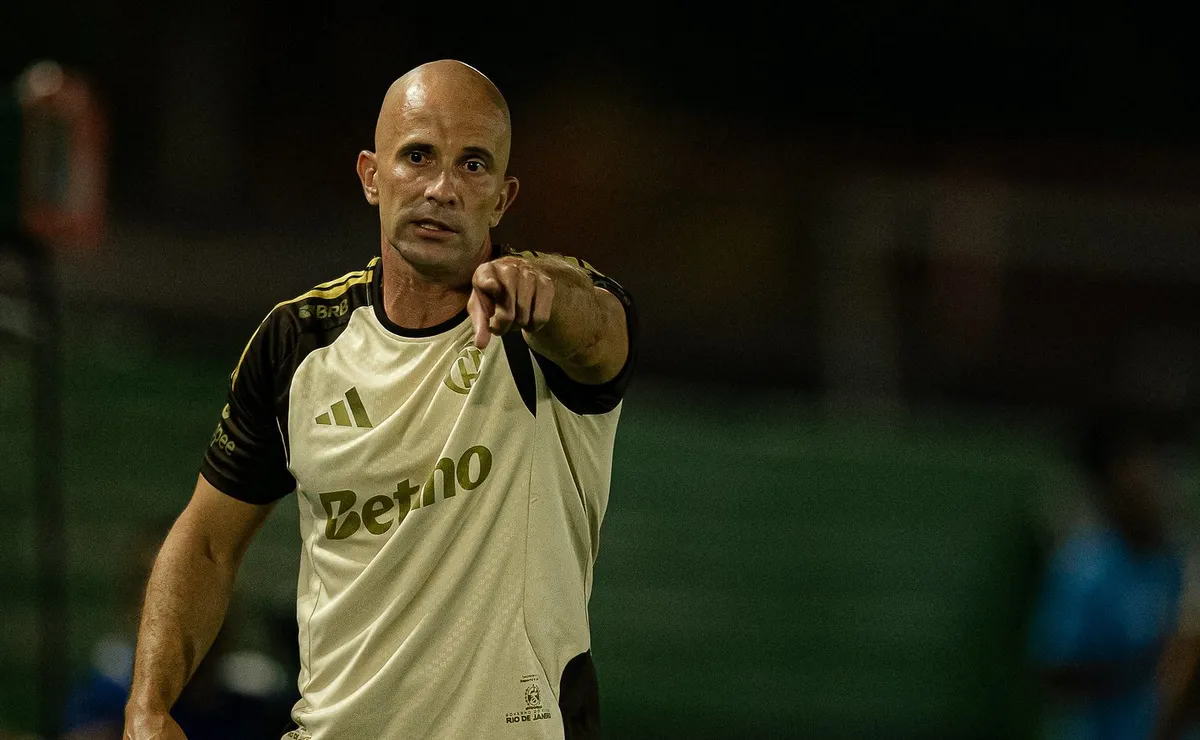 Celso Silva elogia desempenho do Flamengo no Brasileirão Feminino após empate com Palmeiras: “Entrega e raça”