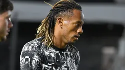 Andre Carrillo jogador do Corinthians durante aquecimento antes da partida contra o Bahia. Foto: Jota Erre/AGIF