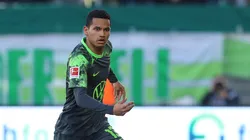 Rogério com a camisa do Wolfsburg - Foto: DIvulgação / Wolfsburg