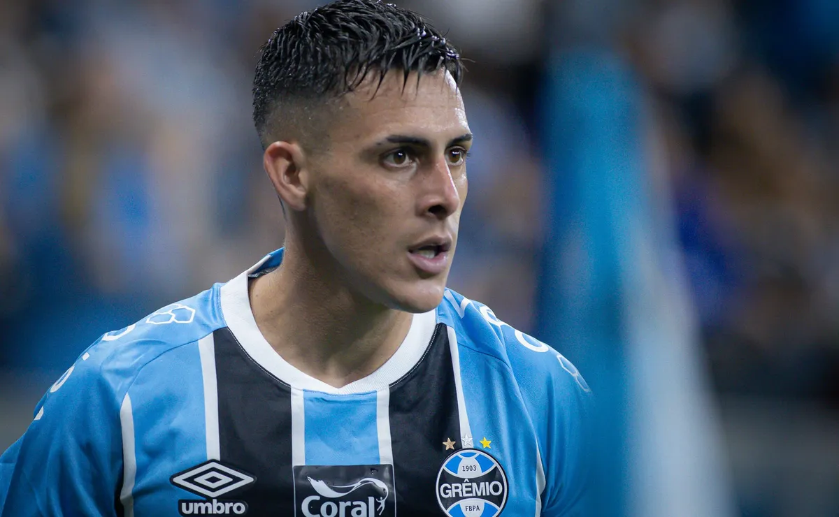 Pavón pede um contrato mais longo, mas Grêmio ainda não está convencido para a renovação