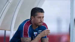 Thiago Carpini tecnico do Fortaleza durante partida contra o Botafogo-SP no estadio Santa Cruz pelo campeonato Brasileiro B 2026. Foto: Vinicius Silva/AGIF