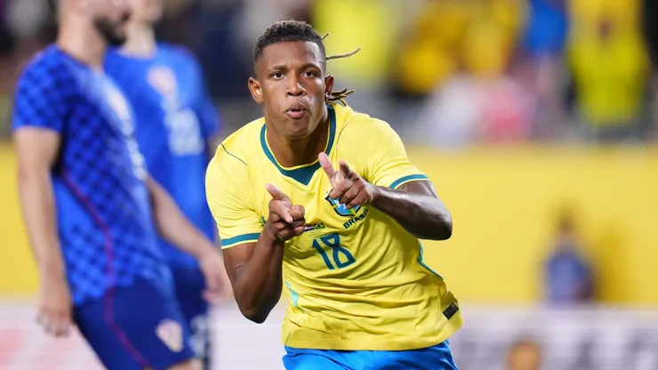 Danilo marcou diante da Croácia.