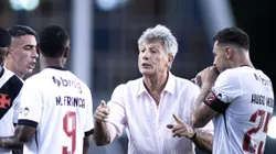 Renato durante partida do Cruz-Maltino em São Januário