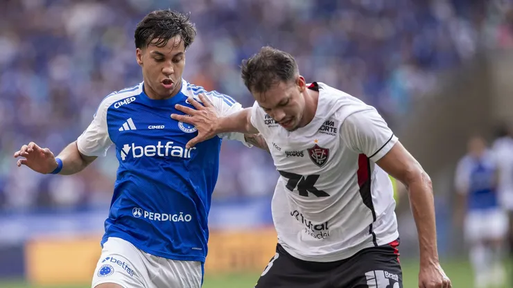 Cruzeiro e Vitória se enfrentam pelo Brasileirão. Foto: Fernando Moreno/AGIF