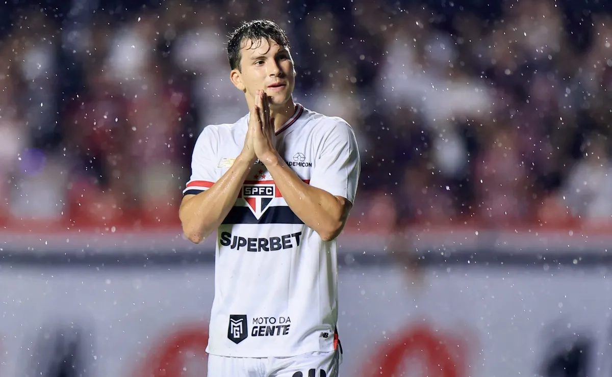 São Paulo vê Tapia valorizado após Data Fifa e já projeta propostas pelo atacante