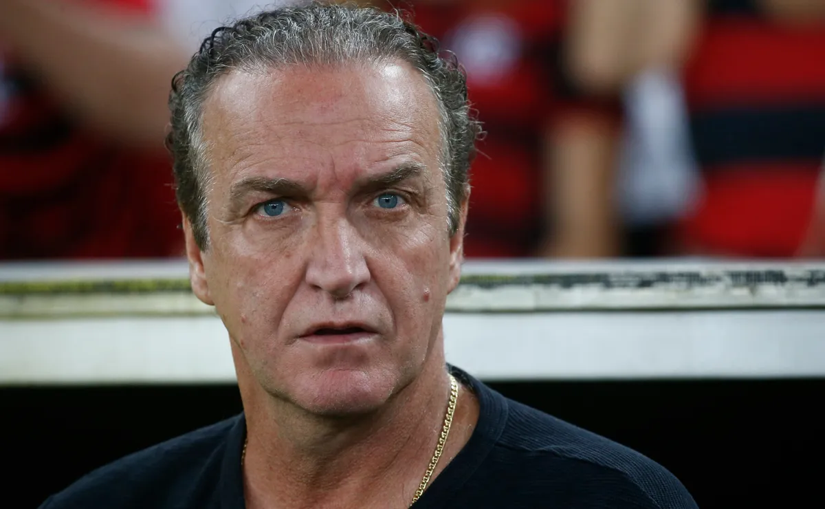 Desfalques do Santos: Cuca não terá Gabigol, Vini Lira e mais jogadores contra o Remo