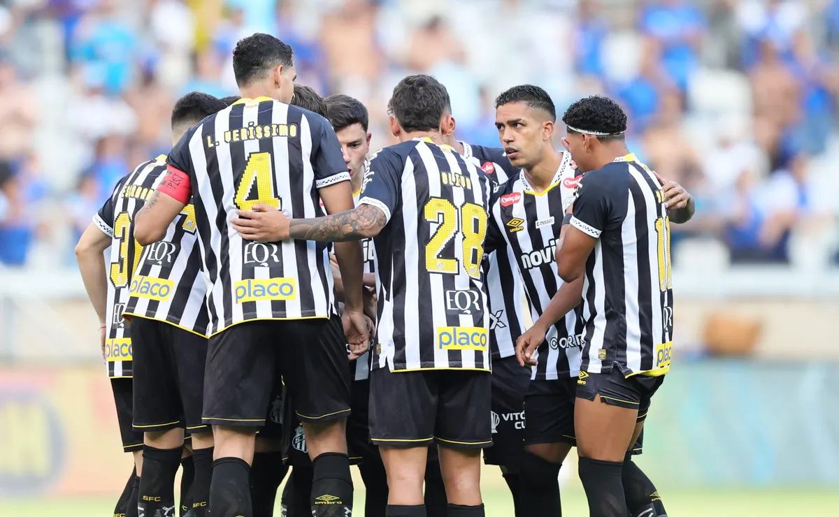 Calendário do Santos em abril terá o dobro de jogos de março e Cuca vive dilema