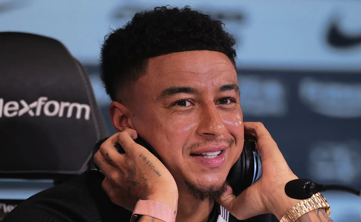 Corinthians teve ‘ajuda’ de Carlos Vinicius, do Grêmio, para fechar com Lingard