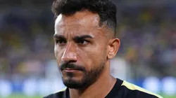 Danilo durante partida contra a Croácia