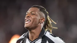 Danilo em campo pelo Botafogo.