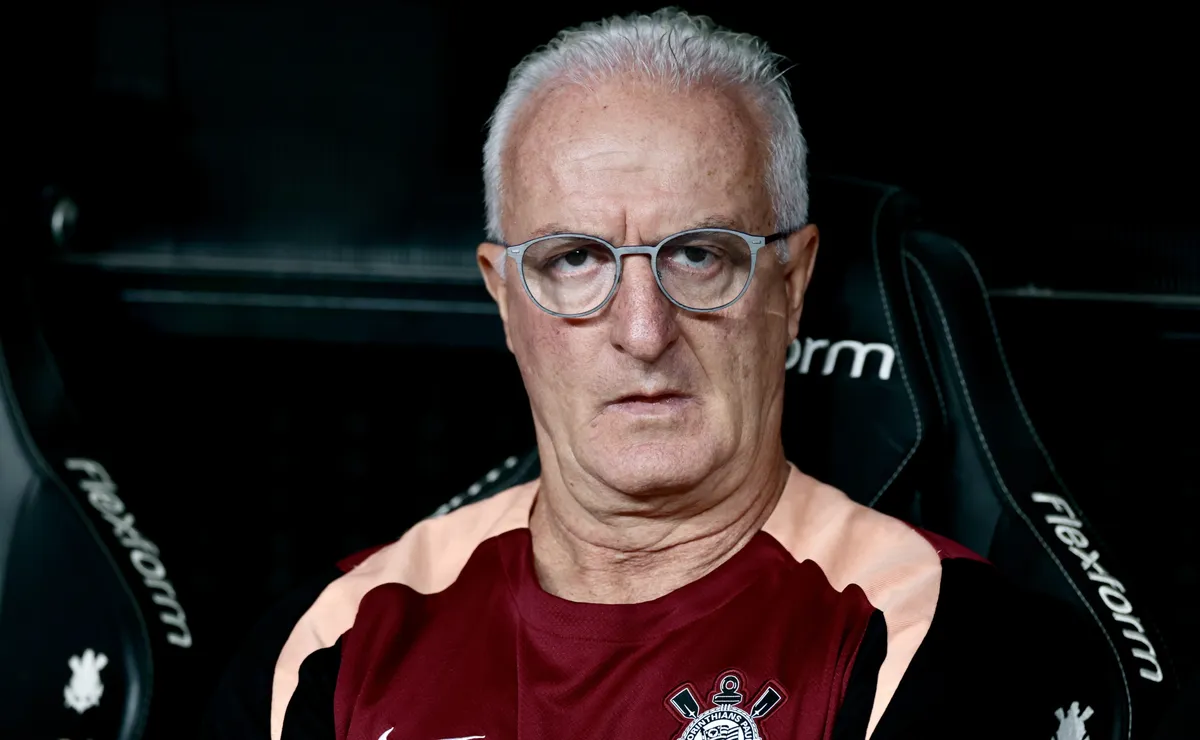 Dorival Júnior redobra atenção antes de Fluminense x Corinthians com força ofensiva do adversário