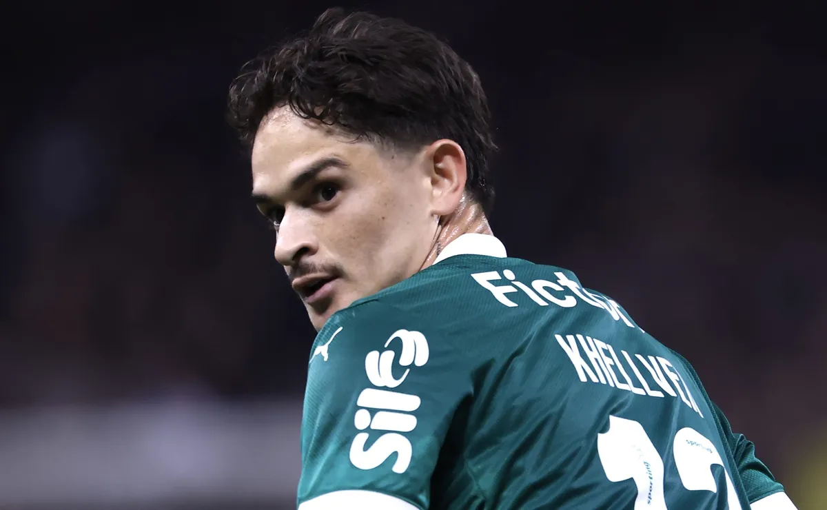 Escalação do Palmeiras: Abel roda elenco e vai com Felipe Anderson, Khellven e Fuchs contra Grêmio