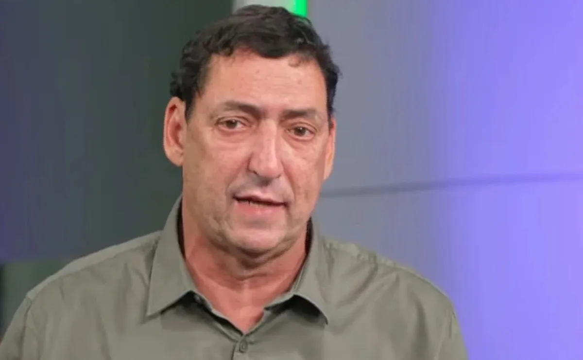 PVC cita pressão sobre Roger Machado e aposta em derrota do São Paulo para o Internacional