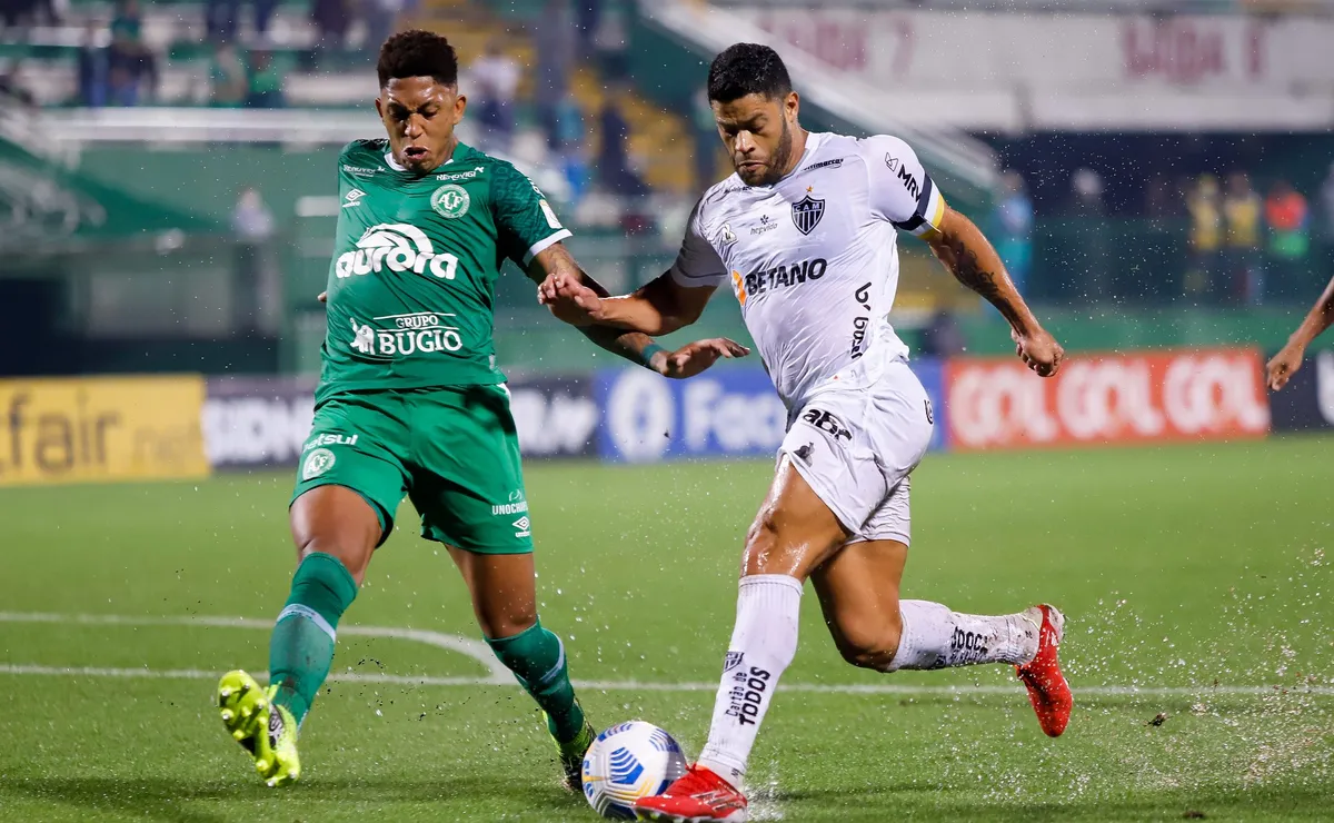 Atlético-MG enfrenta a Chapecoense pelo Brasileirão após cinco anos em duelo com histórico equilibrado