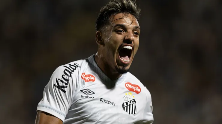 Meia vem fazendo bons jogos - Foto: Liamara Polli/AGIF.