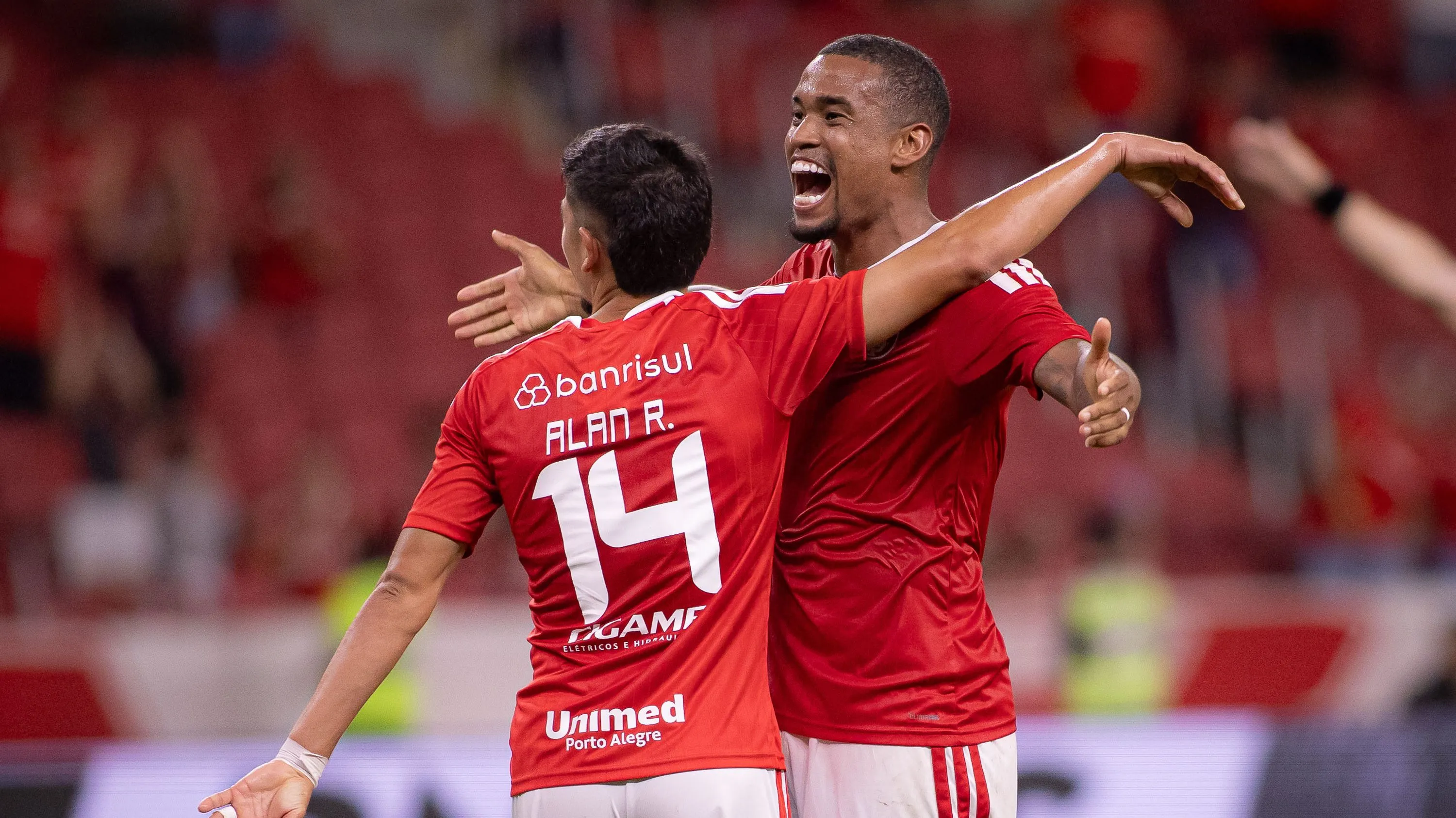 Alerrandro brilha, Internacional vence o São Paulo e embala no Brasileirão. Foto: Maxi Franzoi/AGIF