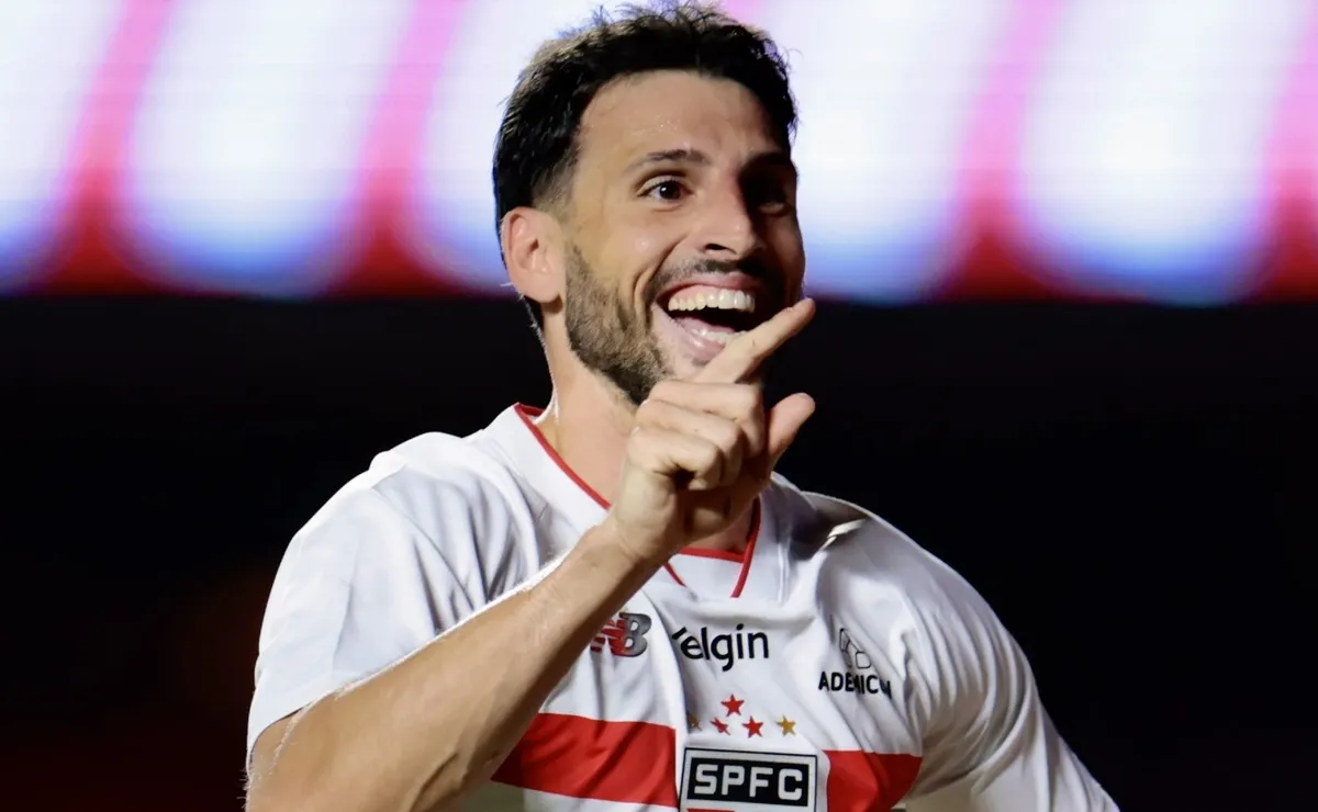 Calleri marca no fim e garante empate do São Paulo em jogo de poucas chances pelo Brasileirão