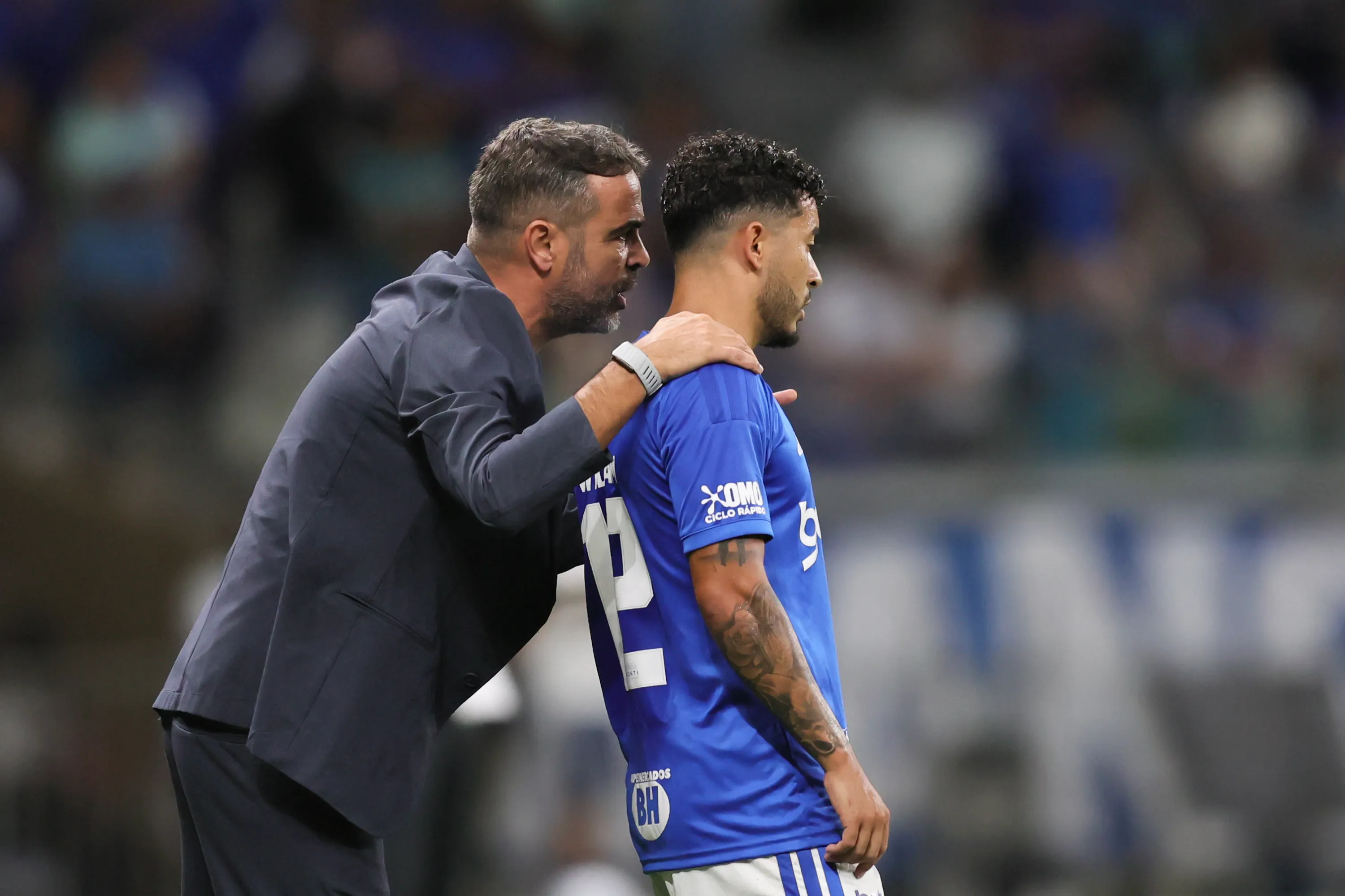 MG – BELO HORIZONTE – 01/04/2026 – BRASILEIRO A 2026, CRUZEIRO X VITORIA – Artur Jorge tecnico do Cruzeiro durante partida contra o Vitoria no estadio Mineirao pelo campeonato Brasileiro A 2026. Foto: Gilson Lobo/AGIF
