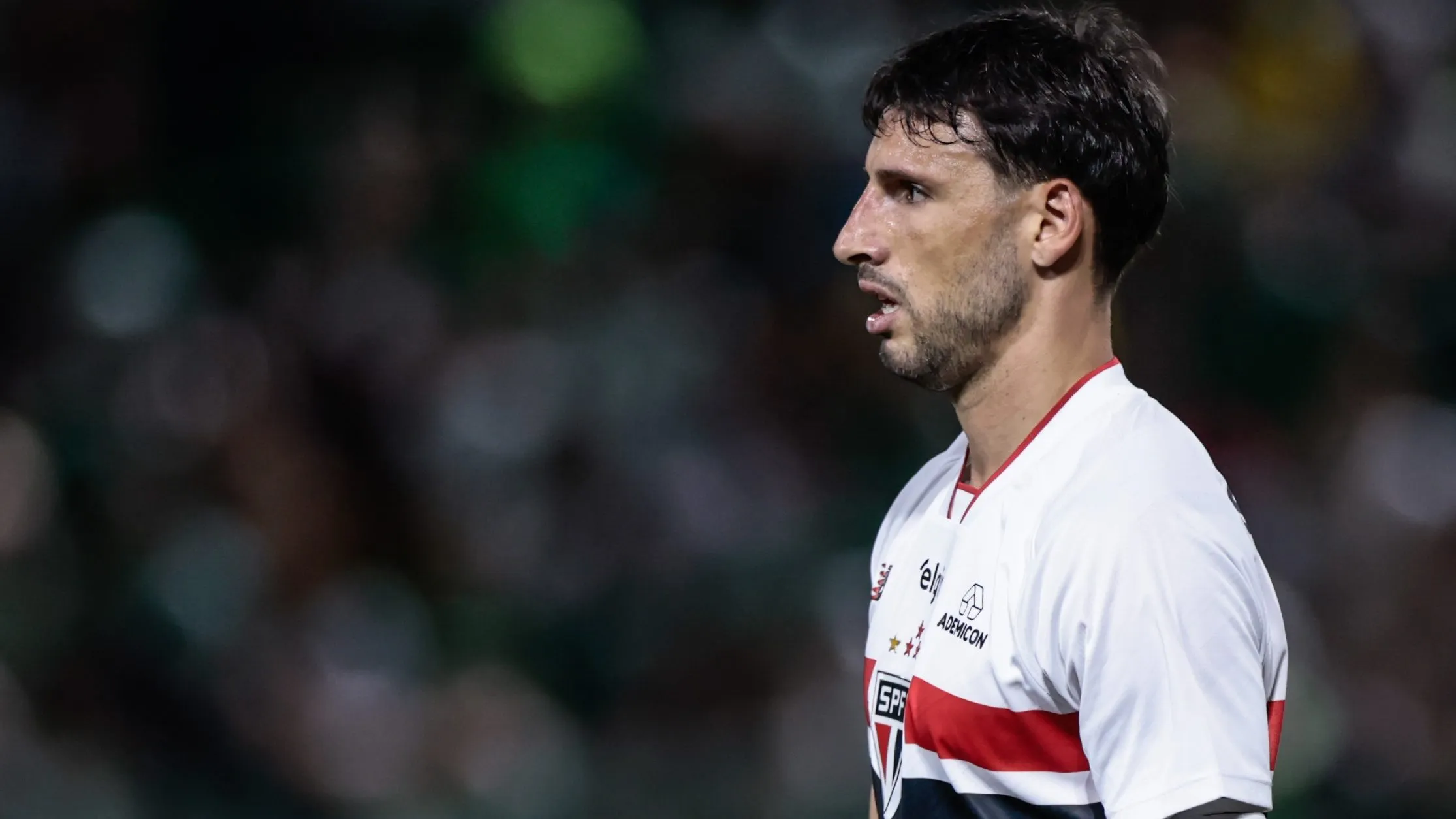 Calleri, jogador do São Paulo durante partida contra o Palmeiras no estadio Arena Barueri pelo campeonato Paulista 2026. Foto: Marcello Zambrana/AGIF