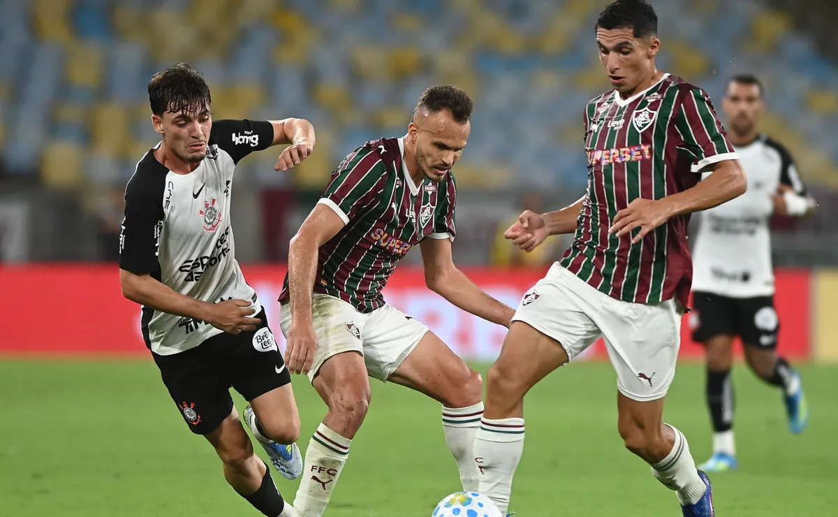 Corinthians é dominado pelo Fluminense, perde mais uma e pode cair na tabela do Brasileirão