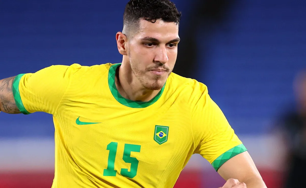 Pai de Nino admite negociações com o Palmeiras: “Tem sentido e podem se concretizar”