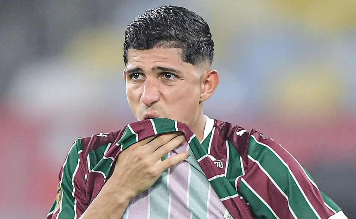 Atacante da Venezuela manda indireta para Savarino após Fluminense x Corinthians: “Zero senso de pertencimento”