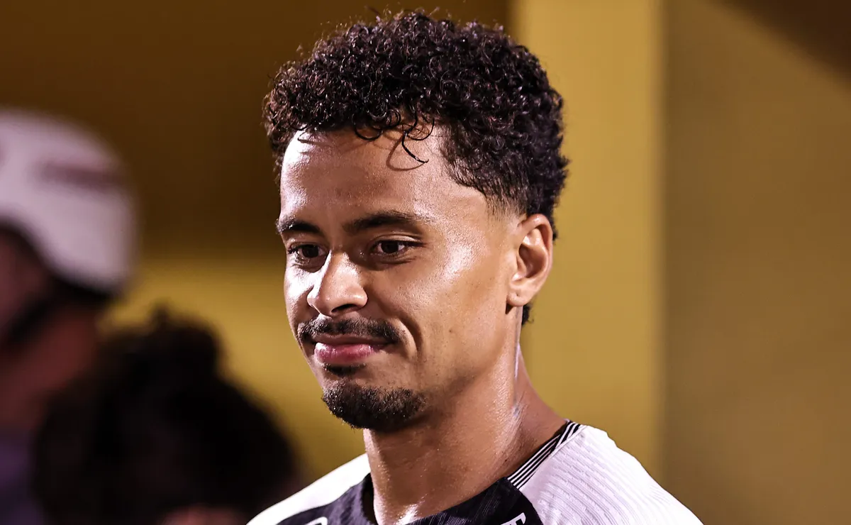 Expulsão infantil de Allan revolta Corinthians e punição é debatida nos bastidores