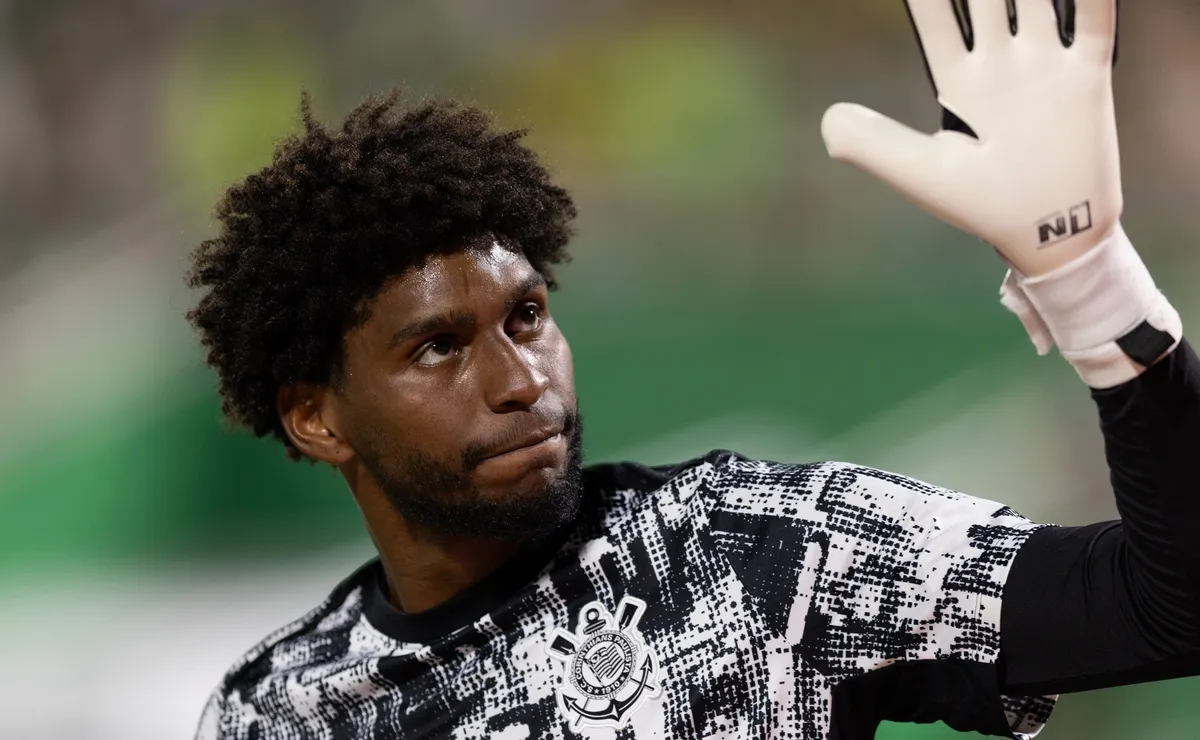 Corinthians segura Hugo Souza até a Copa e recusa proposta de R$ 60 milhões do Besiktas