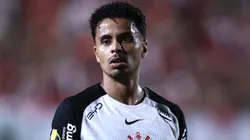 Allan foi expulso em Fluminense x Corinthians - Foto: Marcello Zambrana/AGIF.