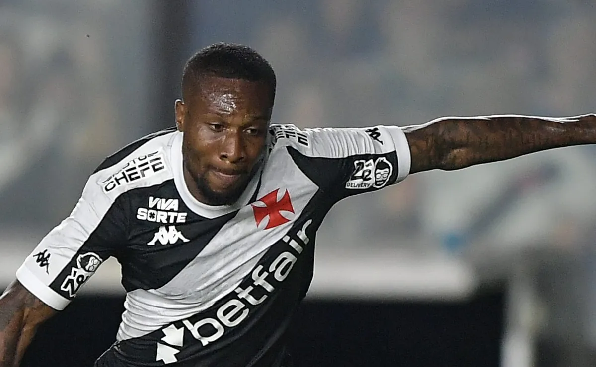 Loide Augusto perde espaço na Turquia e volta ao Vasco pode acontecer no meio do ano