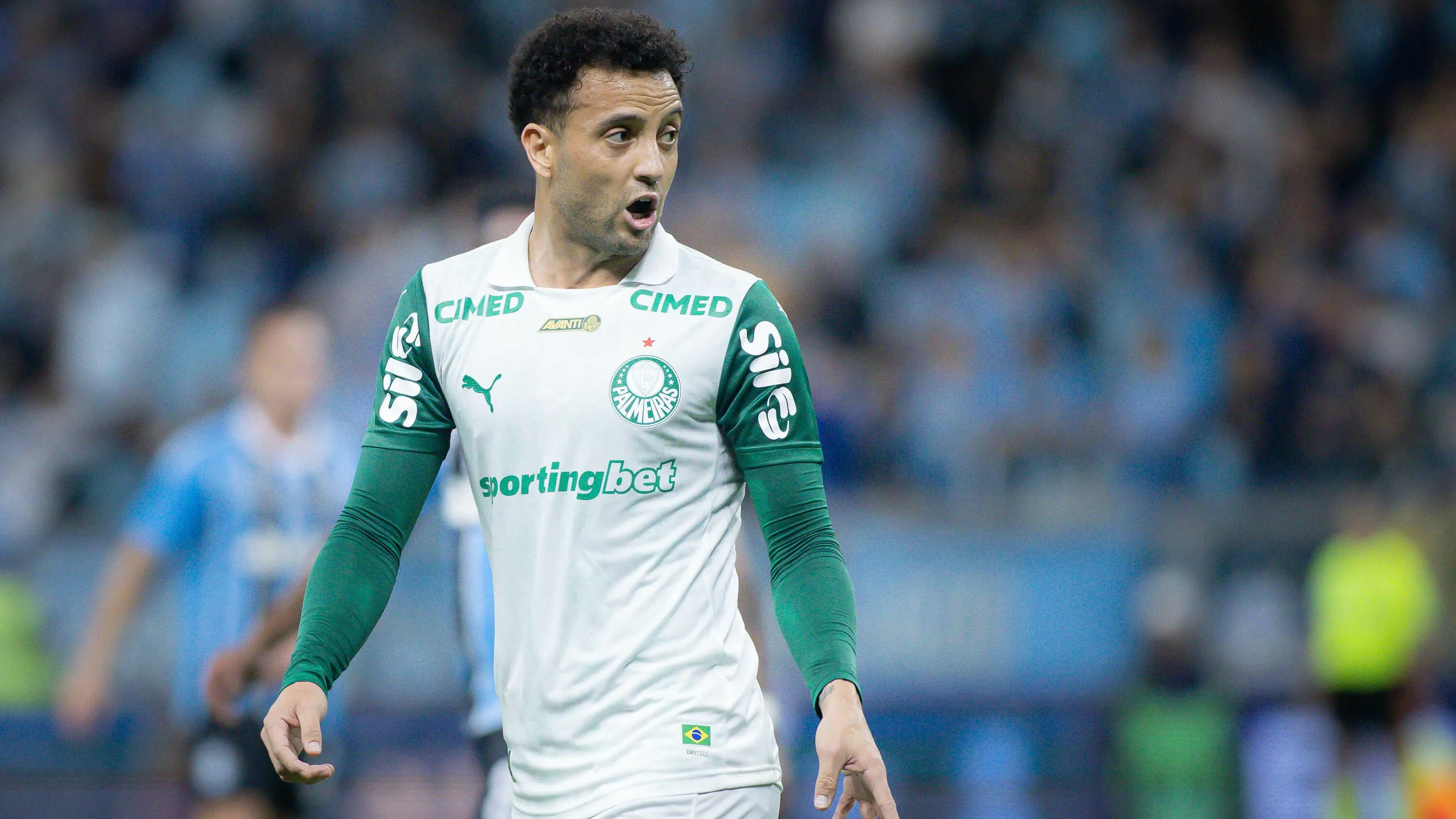Felipe Anderson deve ser titular no confronto - Foto: Maxi Franzoi/AGIF.