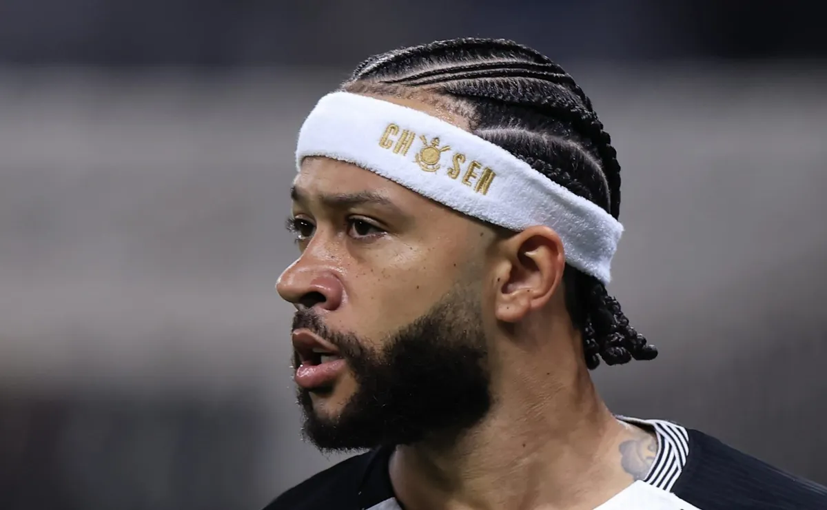 Corinthians pode buscar até cinco reforços na janela de julho se Memphis Depay não renovar