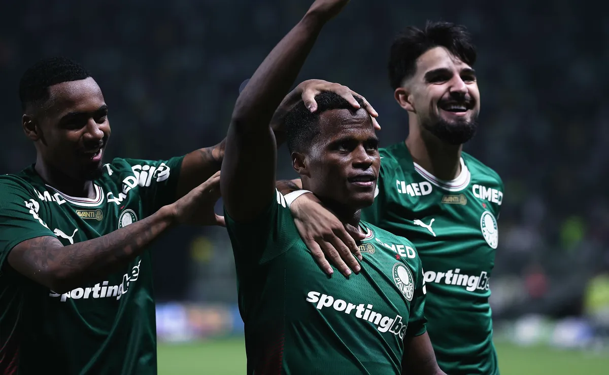 Palmeiras teme titulares pendurados e Arias e Allan entram ‘sob risco’ contra Grêmio
