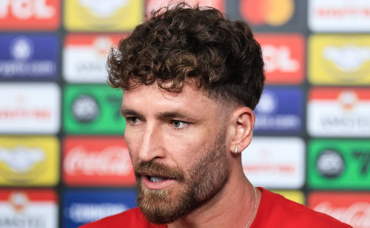 Léo Pereira pode receber ofertas do exterior após a Copa e Flamengo mira renovação do contrato