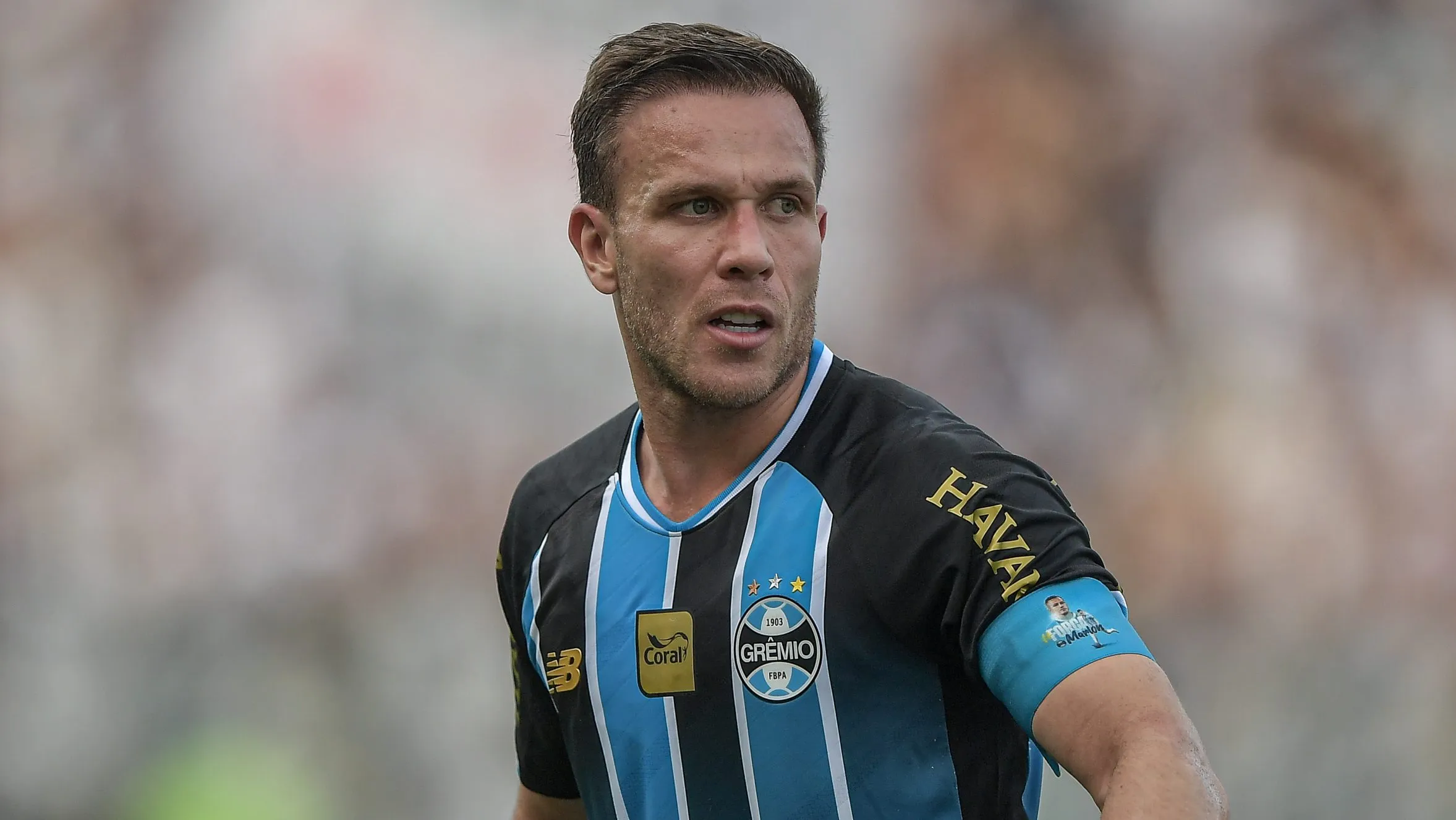 Arthur não viajou a Barueri para enfrentar o Palmeiras por precaução de comissão técnica – Foto: AGIF