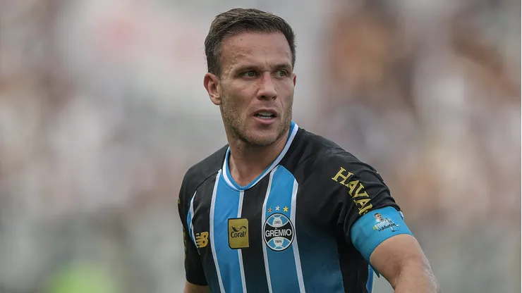 Arthur não viajou a Barueri para enfrentar o Palmeiras por precaução de comissão técnica