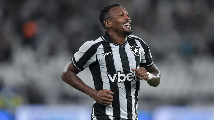 Edenilson jogador do Botafogo comemora seu gol durante partida contra o Bangu no estadio Engenhao pelo campeonato Carioca 2026. Foto: Thiago Ribeiro/AGIF