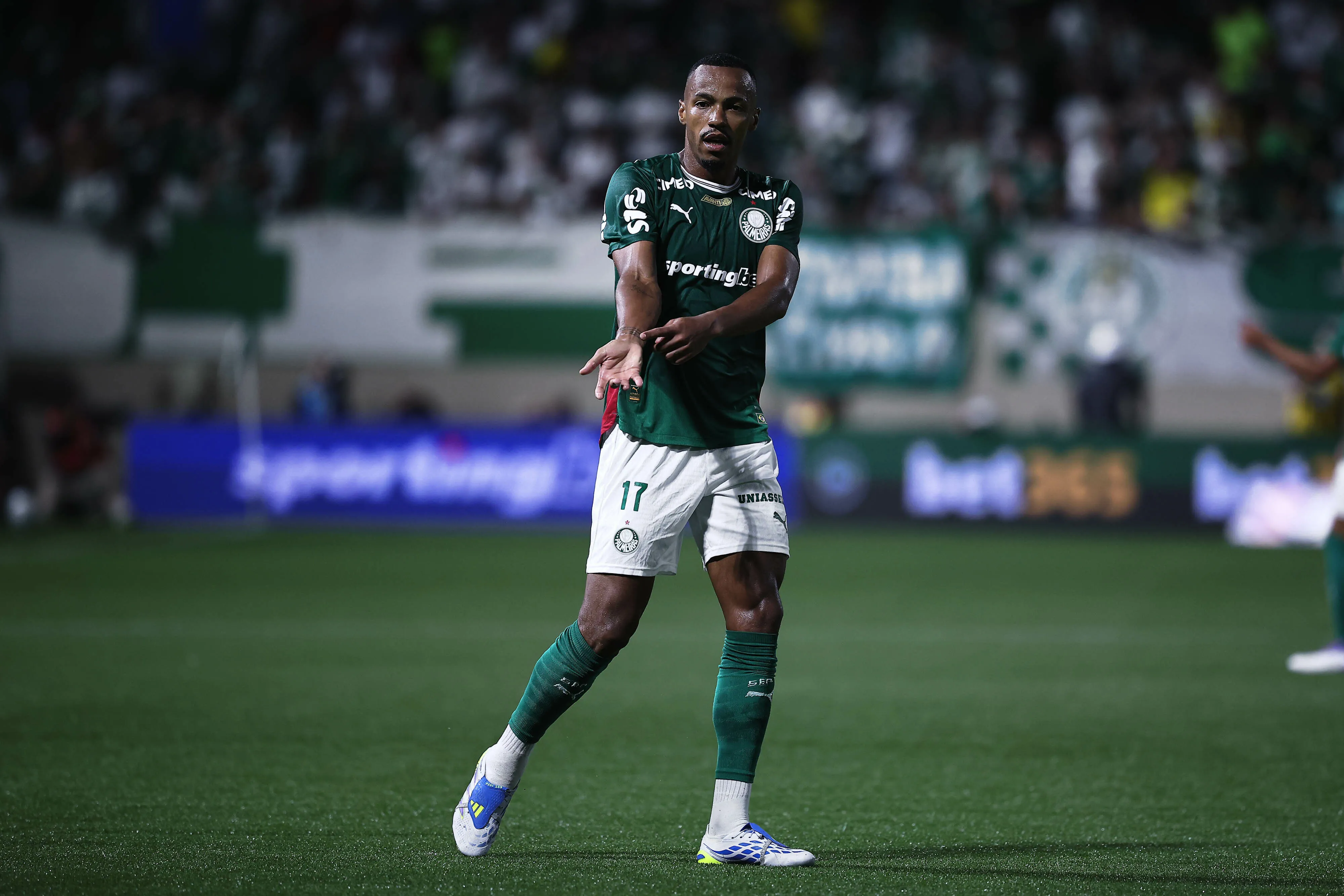 SP – BARUERI – 02/04/2026 – BRASILEIRO A 2026, PALMEIRAS X GREMIO – Marlon Freitas jogador do Palmeiras comemora seu gol durante partida contra o Gremio no estadio Arena Barueri pelo campeonato Brasileiro A 2026. Foto: Ettore Chiereguini/AGIF