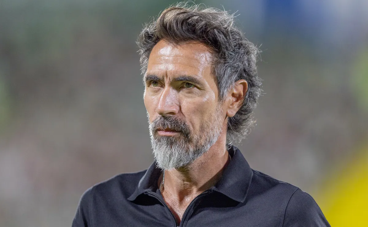 Domínguez expõe que ausência de Alexsander no Atlético-MG por parte física: “Falta a parte futebolística”