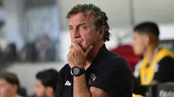 Cuca tecnico do Santos durante partida contra o Remo no estadio Vila Belmiro pelo campeonato Brasileiro A 2026.